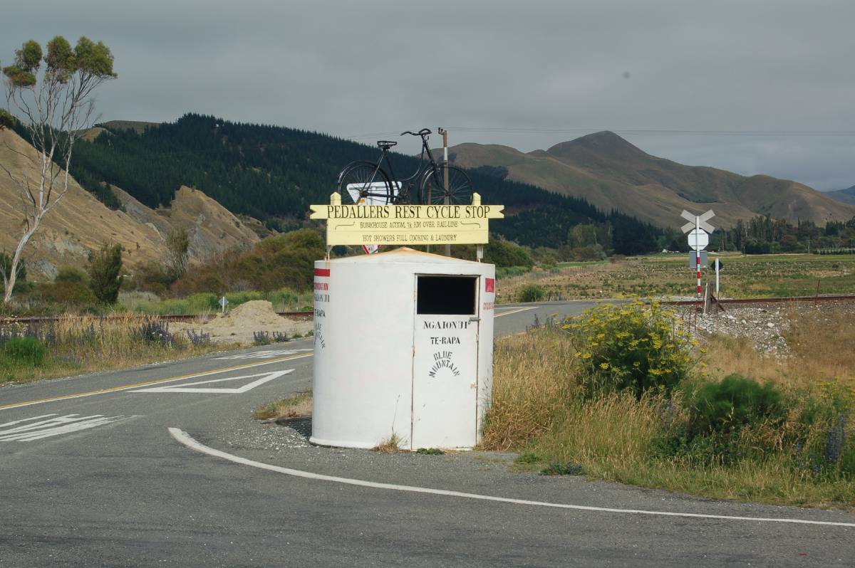 turn off for cyclists hostel turn off for cyclists hostel